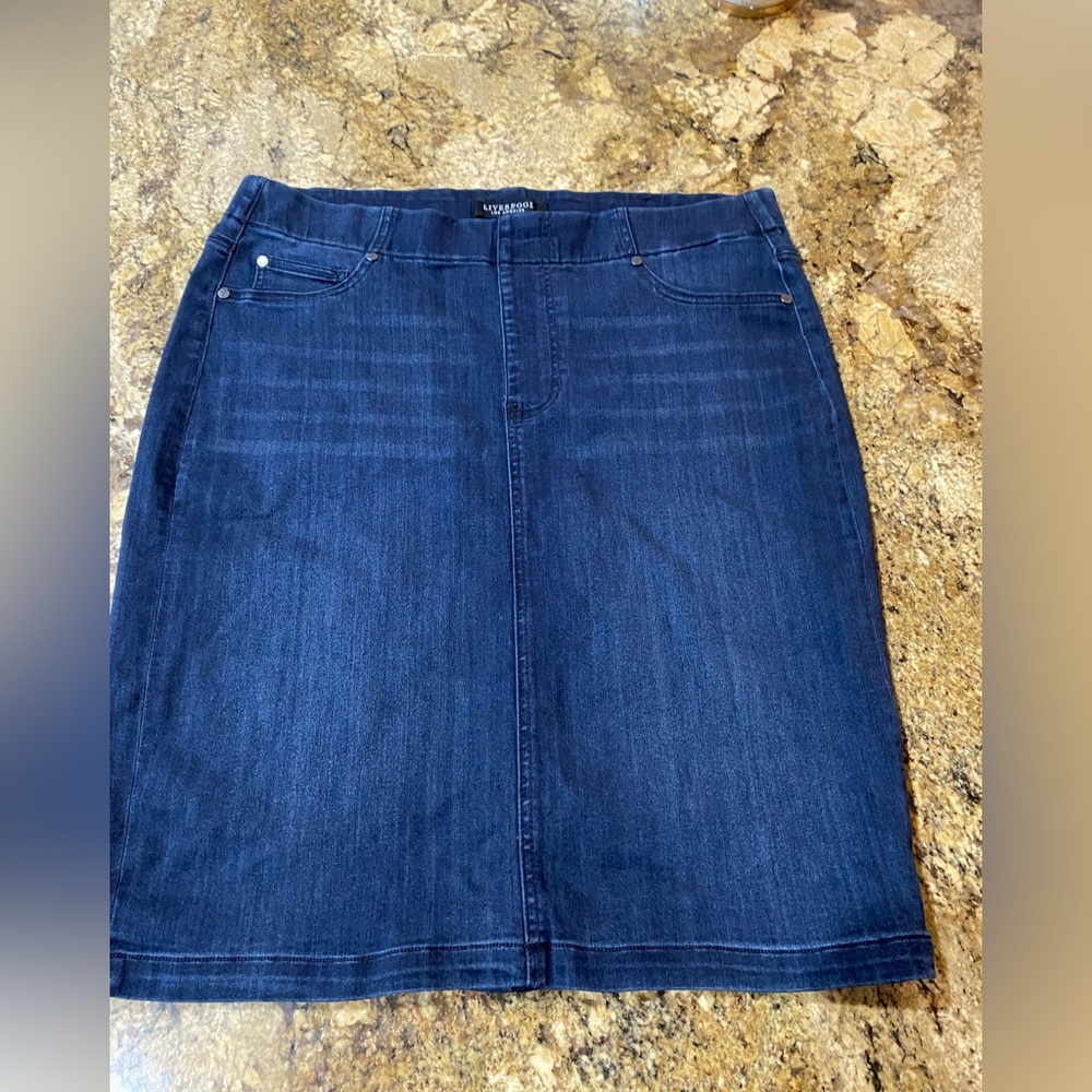 LIVERPOOL Los Angeles Zora women’s denim pencil
skirt 16W - excellent
